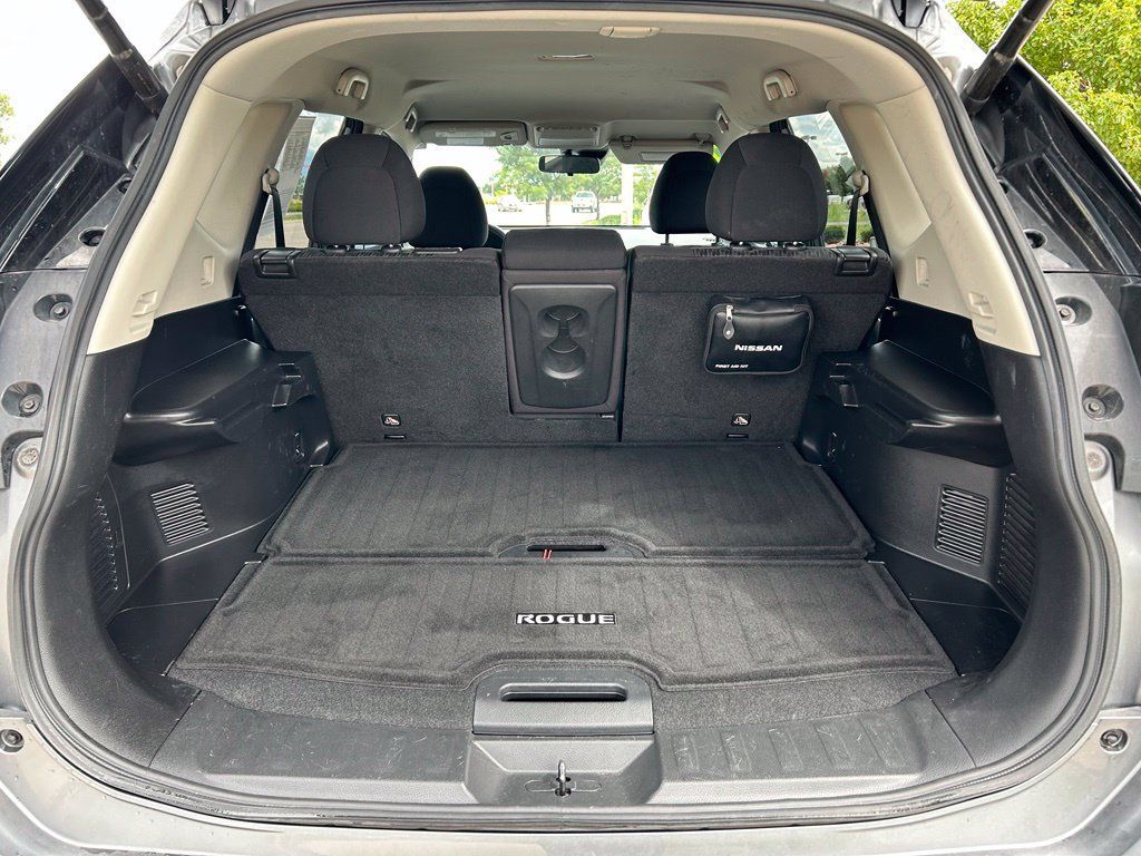 Used 2020 Nissan Rogue SV AWD/4WD image 27