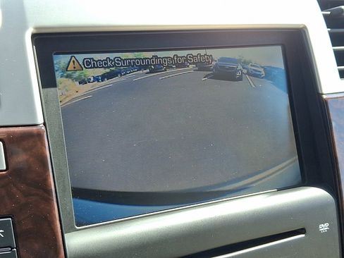 Used 2007 Cadillac Escalade AWD w/ Information Package image 21
