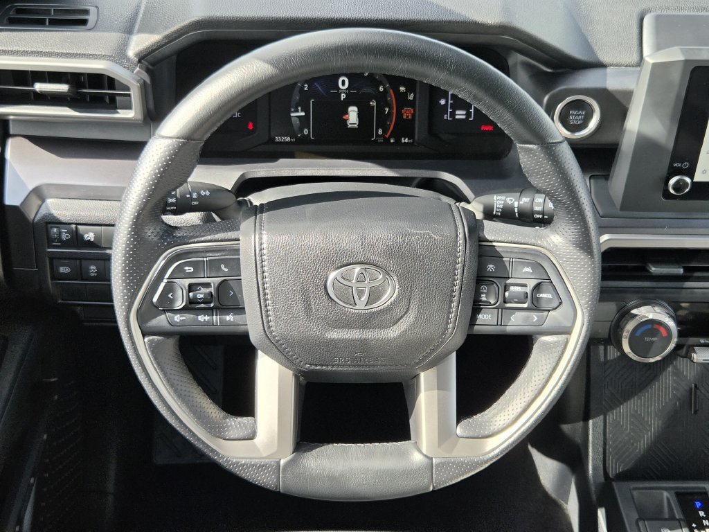 Used 2025 Toyota 4Runner SR5 AWD/4WD image 14