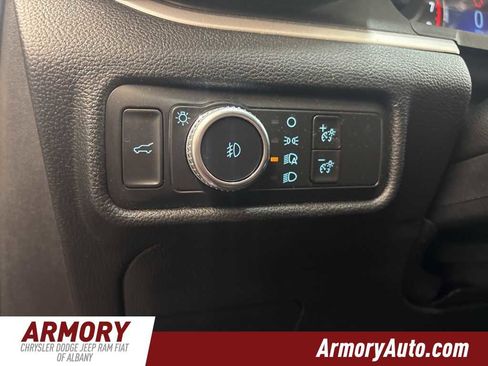 Used 2021 Ford Explorer XLT image 10