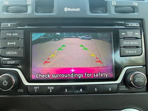 Used 2017 Nissan Leaf S w/ Charge Package FWD image 9