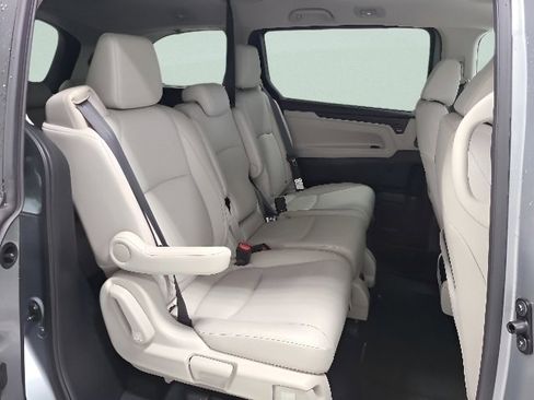 Used 2026 Honda Odyssey EX-L image 17