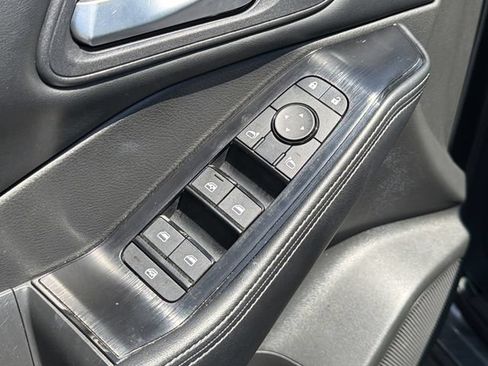 Used 2025 Nissan Rogue SV FWD image 22