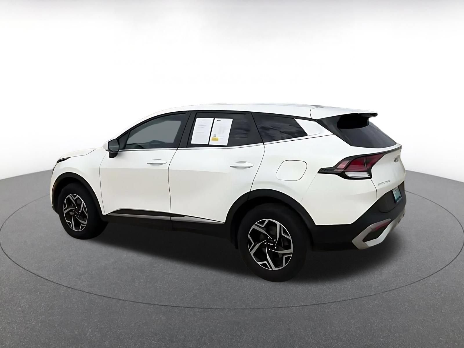 Used 2023 Kia Sportage LX AWD/4WD image 9