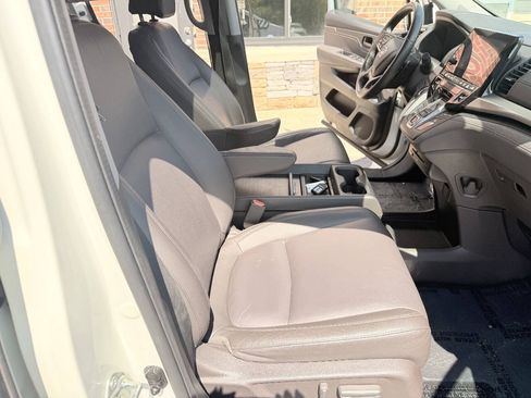 Used 2018 Honda Odyssey EX-L image 18