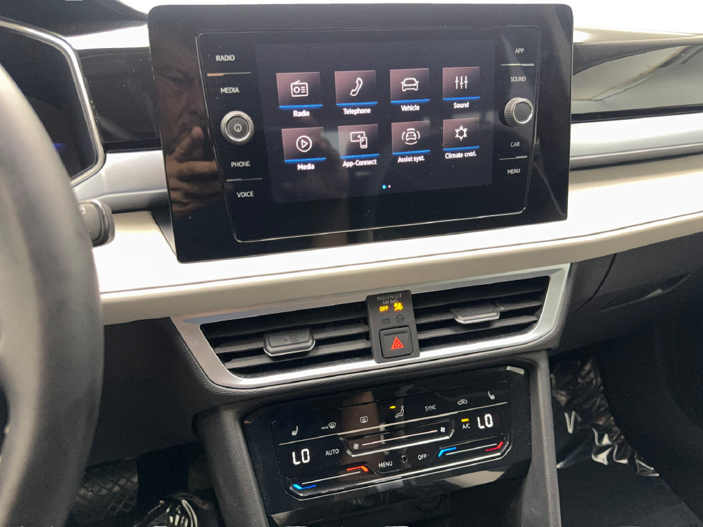 Used 2025 Volkswagen Taos SE FWD image 63