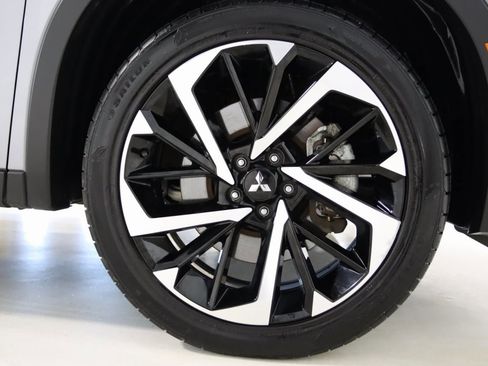 Used 2022 Mitsubishi Outlander SE image 75