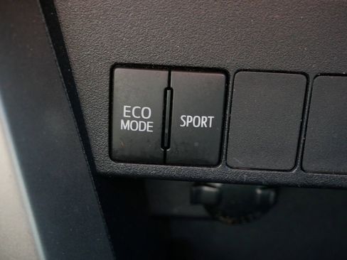 Used 2014 Toyota RAV4 XLE AWD/4WD image 25