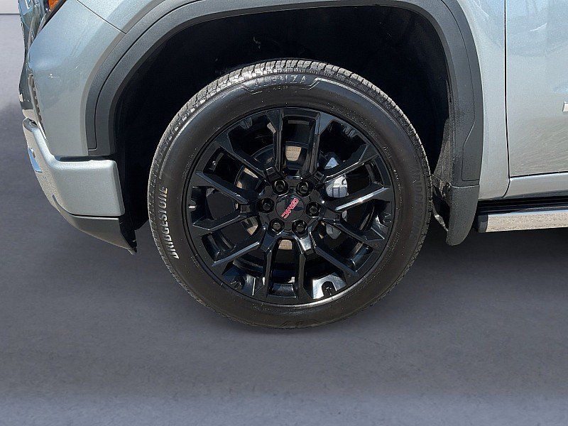 Used 2025 GMC Sierra 1500 Denali AWD/4WD image 15