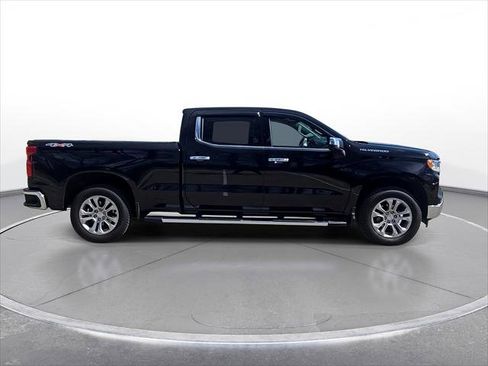 Used 2025 Chevrolet Silverado 1500 LTZ w/ LTZ Convenience Package II AWD/4WD image 9