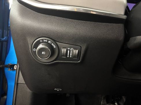 Used 2023 Jeep Compass Limited w/ Elite Group AWD/4WD image 27