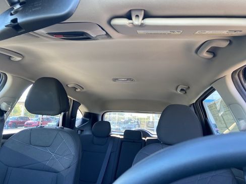 Used 2025 Hyundai Tucson SE FWD image 31