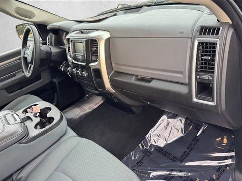 Used 2018 RAM 1500 Classic SLT image 20