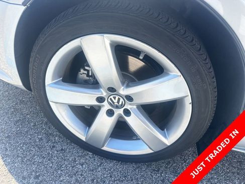 Used 2012 Volkswagen CC Lux FWD image 9