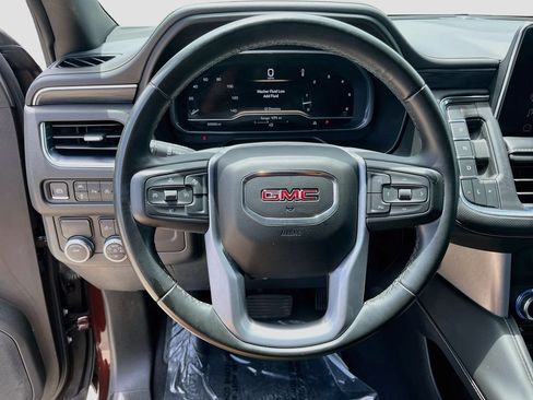 Used 2023 GMC Yukon SLT RWD image 18