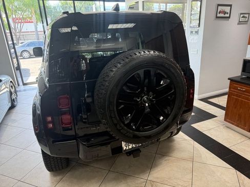 Used 2020 Land Rover Defender 110 HSE AWD/4WD image 6