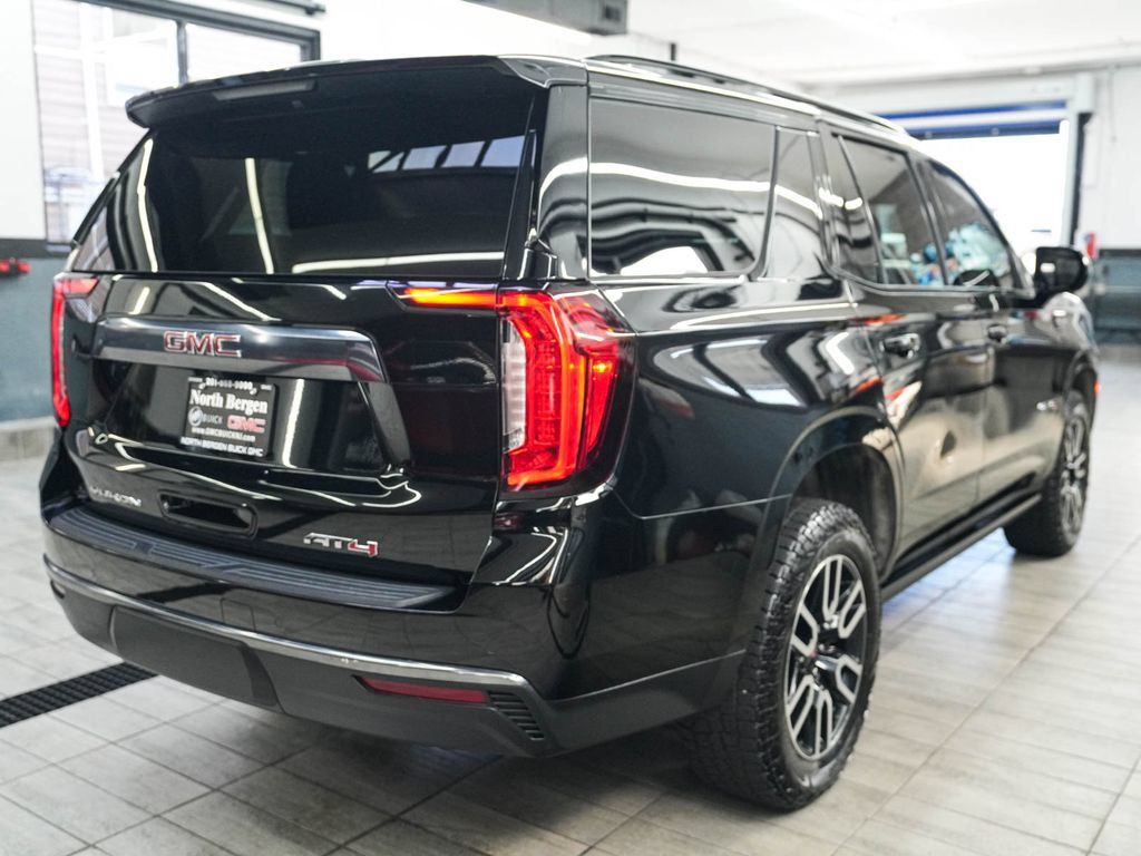 Used 2023 GMC Yukon AT4 AWD/4WD image 8