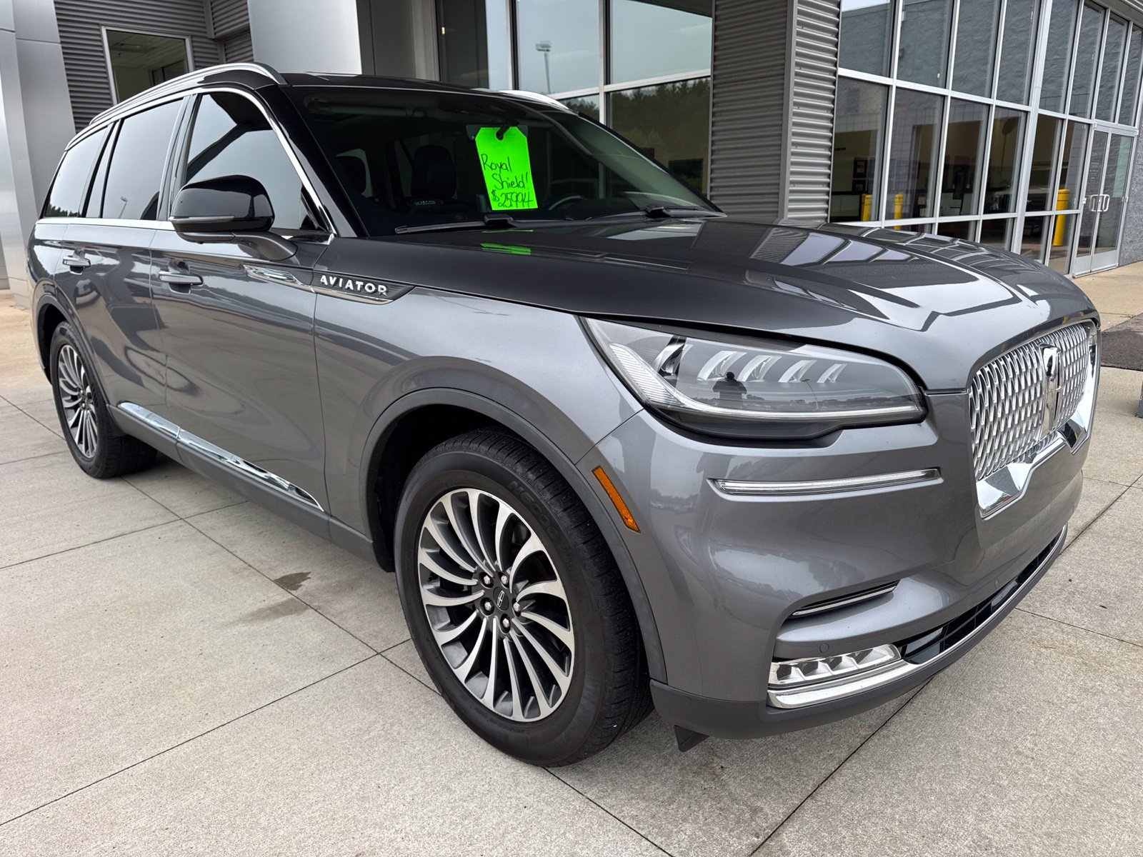 Used 2021 Lincoln Aviator Reserve AWD/4WD image 9