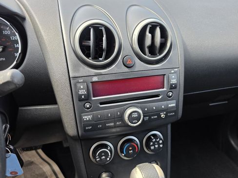 Used 2010 Nissan Rogue S Krom Edition image 12