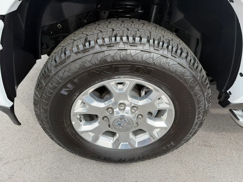 Used 2024 RAM 3500 Laramie AWD/4WD image 15