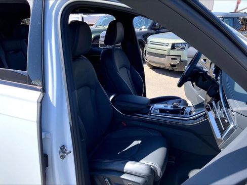 Used 2025 Audi Q7 3.0T Prestige image 8