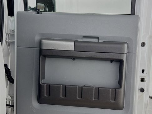 Used 2015 Ford F350 XLT w/ Camper Package image 19