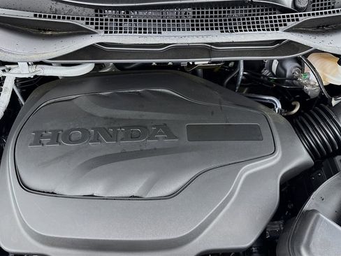 New 2026 Honda Odyssey Touring image 43