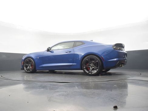 Used 2021 Chevrolet Camaro SS RWD image 40