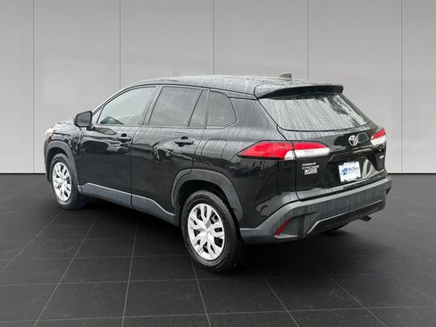 Used 2023 Toyota Corolla Cross L AWD/4WD image 3
