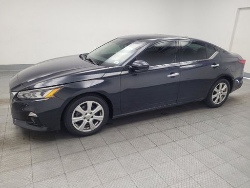 Used 2019 Nissan Altima 2.5 SV FWD image 2