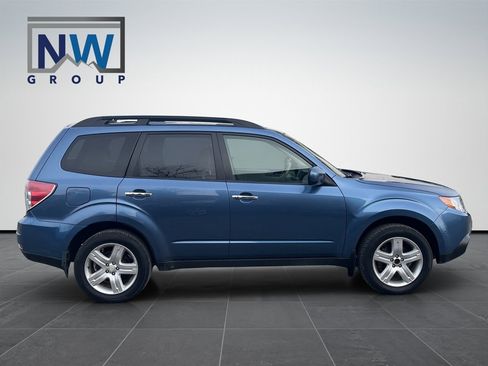 Used 2010 Subaru Forester 2.5X Premium image 32