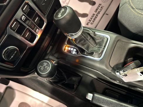 Used 2025 Jeep Wrangler Unlimited Sahara w/ Safety Group image 20