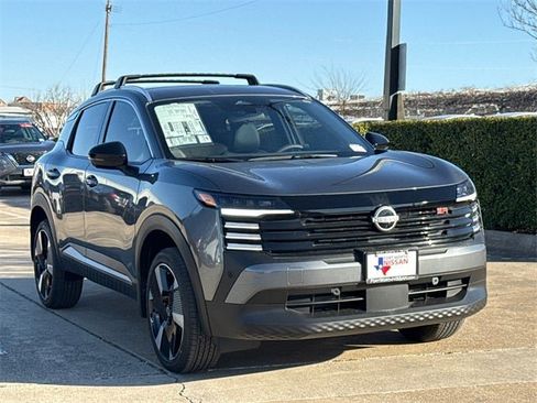 New 2026 Nissan Kicks SR w/ Cold Weather Package image 2