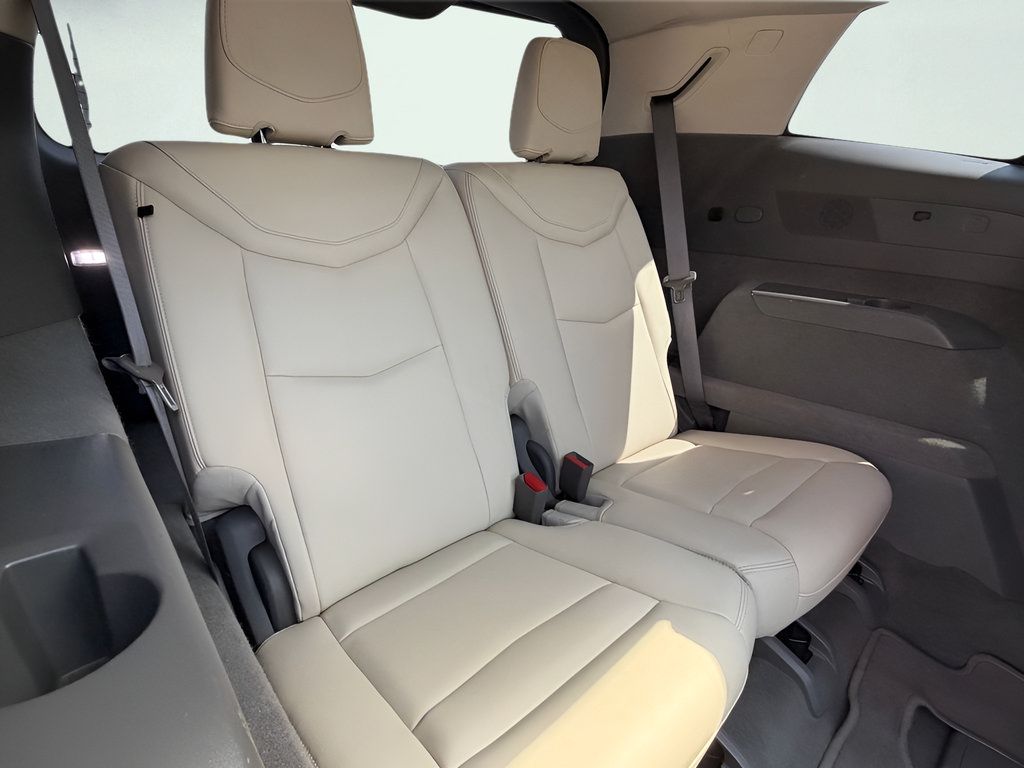 Used 2020 Cadillac XT6 Premium Luxury FWD image 27