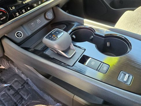 Certified 2023 Nissan Rogue SV FWD image 25