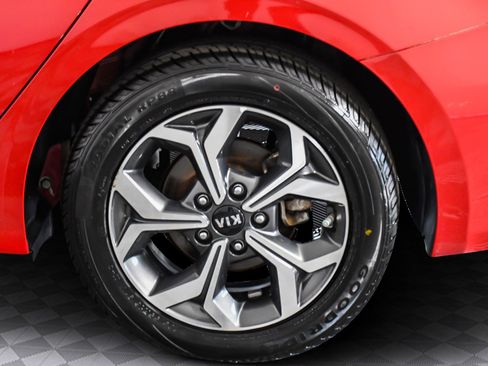 Used 2021 Kia Forte LXS image 29