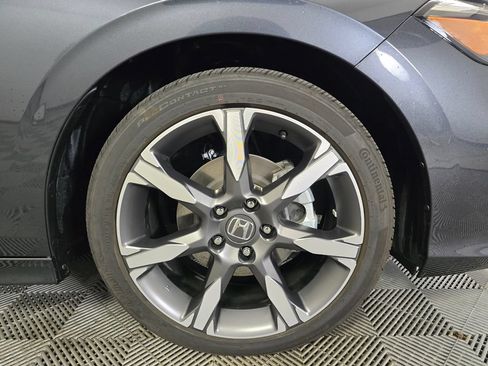 Used 2025 Honda Civic Sport image 2