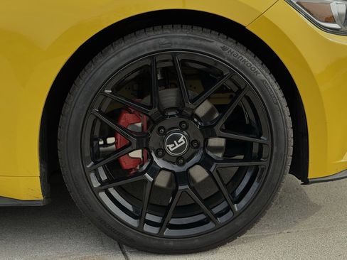 Used 2015 Ford Mustang Premium image 6