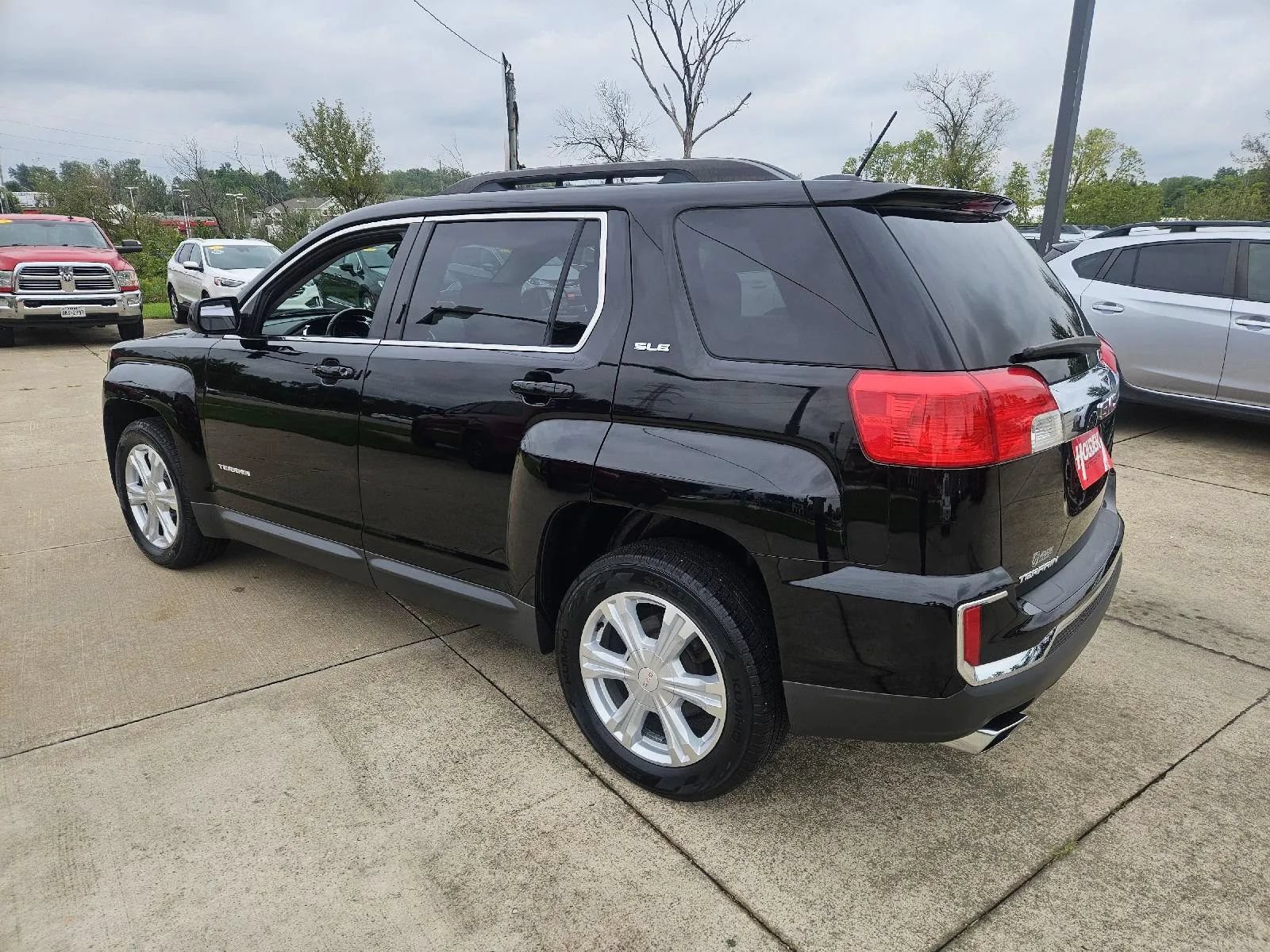 Used 2017 GMC Terrain SLE w/ Convenience Package FWD image 7