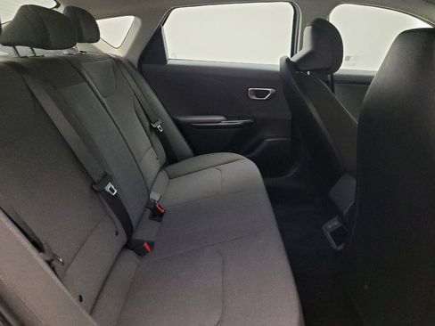 Used 2025 Kia K4 FWD image 19