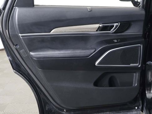 Used 2022 Kia Telluride SX image 30