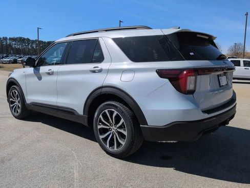 New 2026 Ford Explorer ST-Line image 6