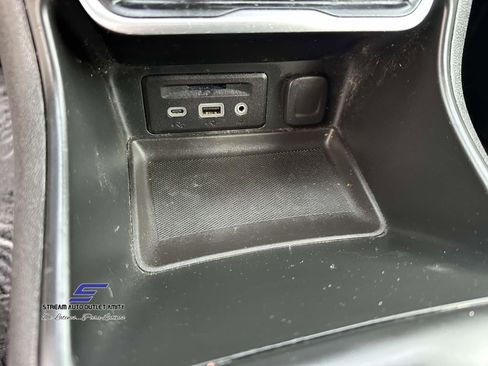 Used 2021 GMC Terrain SLT image 35