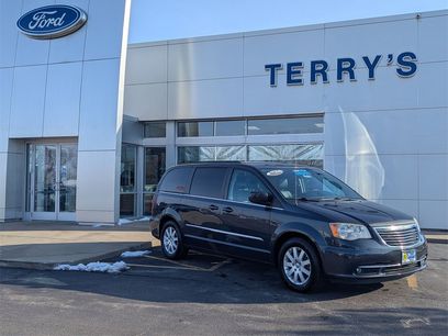 Used 2014 Chrysler Town & Country Touring w/ Trailer Tow Group