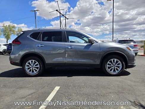 Used 2018 Nissan Rogue SV w/ Sun & Sound Touring Package AWD/4WD image 7