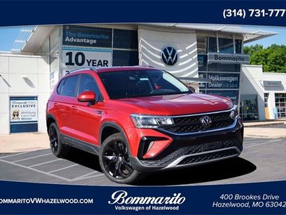 Certified 2023 Volkswagen Taos SE w/ Panoramic Sunroof Package