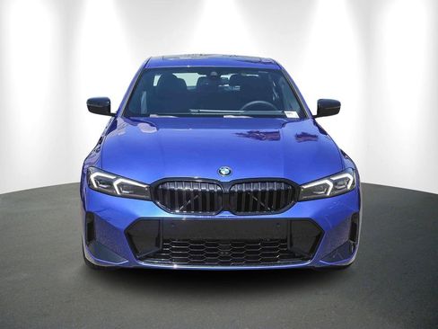 New 2026 BMW 330i Sedan w/ M Sport Package RWD image 2