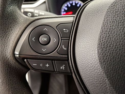 Used 2022 Toyota RAV4 LE image 17