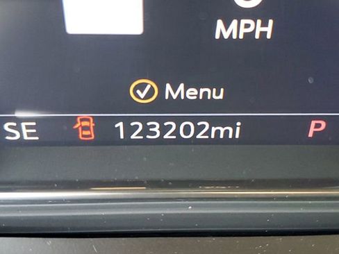 Used 2021 GMC Sierra 1500 SLT w/ SLT Premium Plus Package image 14