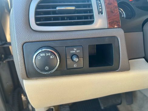 Used 2014 Chevrolet Tahoe LT w/ Luxury Package image 17